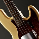 Fender 64 Jazz Bass Relic Frêne 10