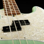 Fender Mark Hoppus Bass SG 11