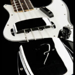 Fender AM Vintage 64 J-Bass RW BLK 10