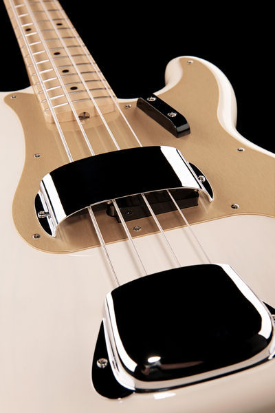 Fender AM Vintage 58 P-Bass WB