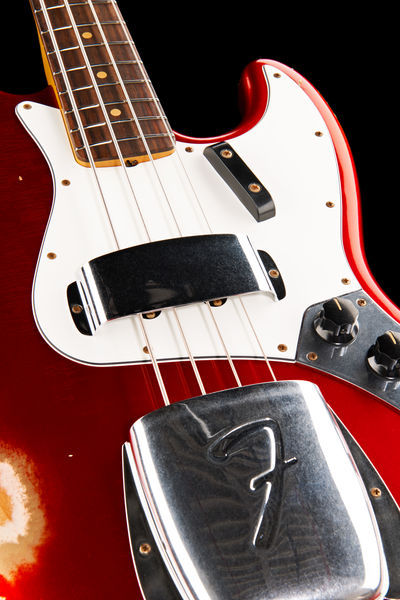 Fender 64 Jazz Bass Heavy Relic CAR