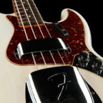 Fender 64 Jazz Bass Heavy Relic WB 11