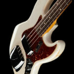 Fender 64 Jazz Bass Heavy Relic WB 12