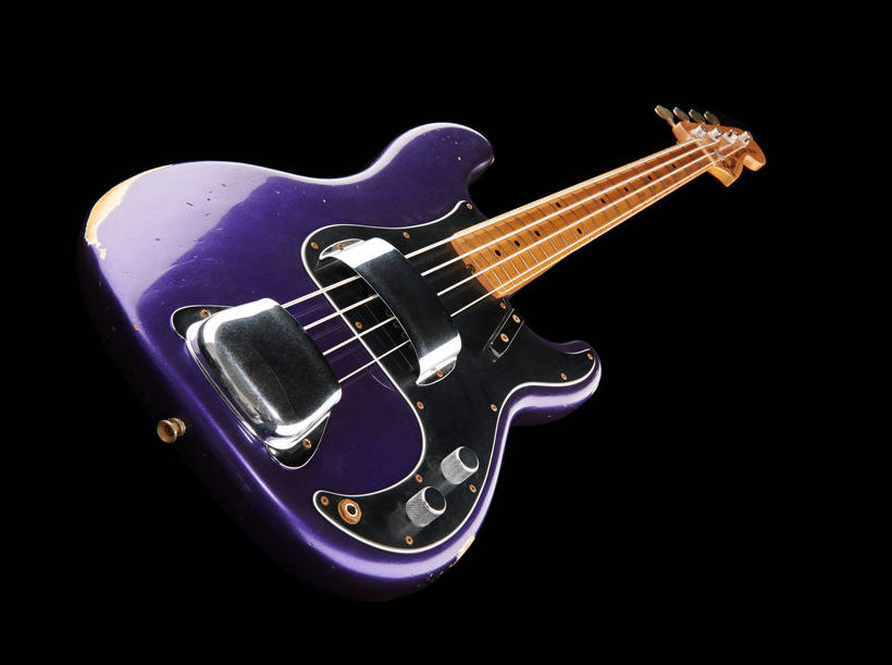Fender 70 P-Bass Relic Purple