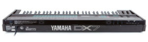 Yamaha DX-7 - Face arrière