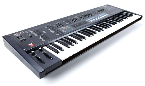 Akai AX60